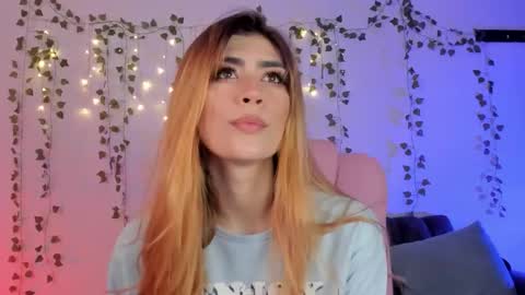 Dani Saenz online show from December 2025 03:45:02 AM