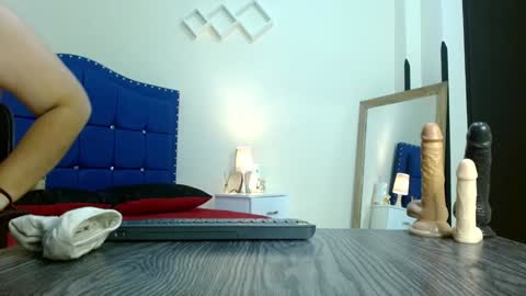 Snapshot of daniela_saenz_ chatting on January 2025 04:18:01 PM DANIELA online show from January 2025 04:18:01 PM