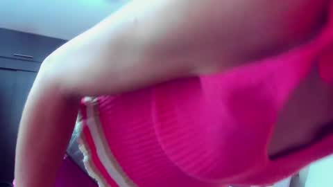 Snapshot of daniela_xue chatting on February 2025 02:39:01 AM lorena online show from February 2025 02:39:01 AM