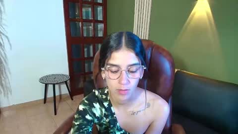 Snapshot of danielamonroe chatting on October 2025 09:15:02 PM danielamonroe online show from October 2025 09:15:02 PM