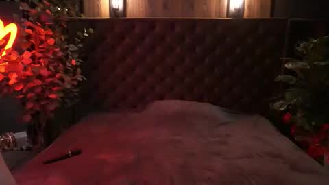 danielareign online show from March 2026 02:05:02 PM