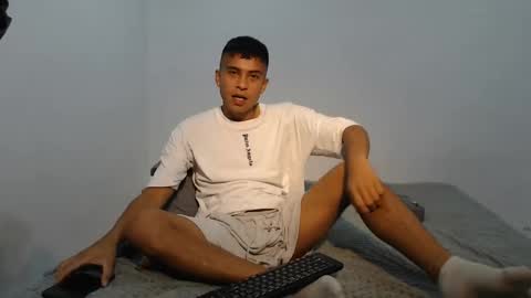 danielitopapii online show from February 2025 04:47:01 AM