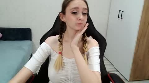 Snapshot of daniella_martin chatting on December 2024 03:37:02 AM Daniella Martin online show from December 2024 03:37:02 AM