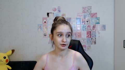 Snapshot of daniella_martin chatting on November 2025 10:32:01 AM Daniella Martin online show from November 2025 10:32:01 AM