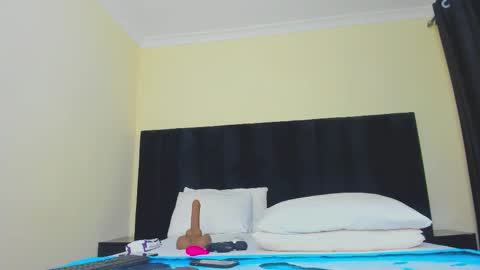 Snapshot of danielle_rock chatting on November 2025 12:59:02 PM danielle_rock online show from November 2025 12:59:02 PM