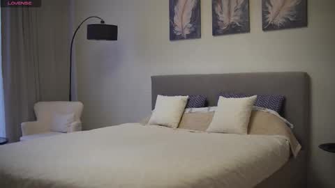 Danielle online show from September 2025 09:44:01 AM