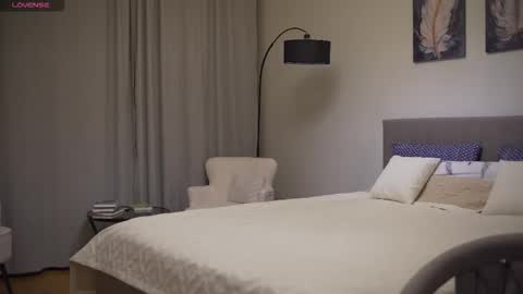 Danielle online show from September 2025 07:59:02 PM