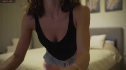 Danielle online show from September 2025 09:27:02 PM