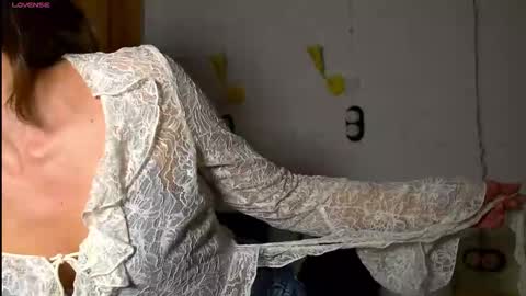 Danielle online show from November 2025 09:21:02 PM