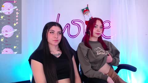 Snapshot of daniellerose_ chatting on December 2024 08:37:01 PM Danielle Rose online show from December 2024 08:37:01 PM