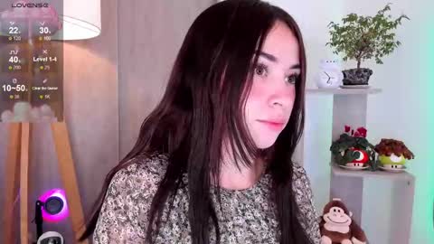 Snapshot of daniellerose_ chatting on February 2025 10:09:02 PM Danielle Rose online show from February 2025 10:09:02 PM
