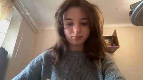 Mia online show from October 2025 07:01:01 AM