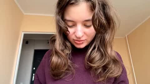 Mia online show from November 2025 07:29:02 AM