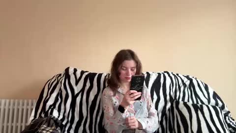 Mia online show from November 2025 07:31:02 AM