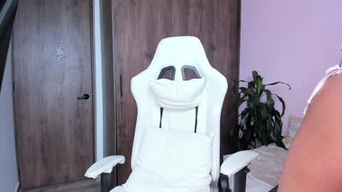 Daniela  online show from December 2024 06:56:02 PM