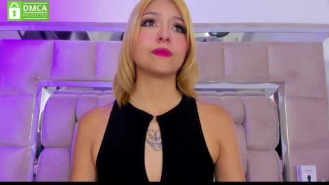 Snapshot of daniiela_beteche777 chatting on May 2026 04:03:01 PM DANIELA online show from May 2026 04:03:01 PM