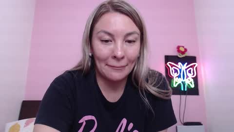 K A R O L online show from February 2025 04:37:01 AM