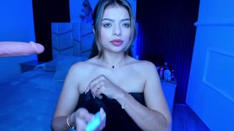 Snapshot of daniphoenixx chatting on January 2025 03:03:01 PM Dani Phonenix online show from January 2025 03:03:01 PM