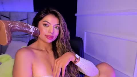 Snapshot of daniphoenixx chatting on February 2025 06:50:02 AM Dani Phonenix online show from February 2025 06:50:02 AM