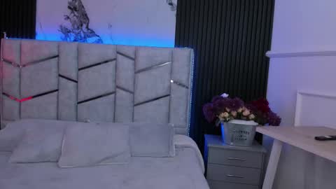 Snapshot of daniphoenixx chatting on November 2025 07:13:01 PM Dani Phonenix online show from November 2025 07:13:01 PM