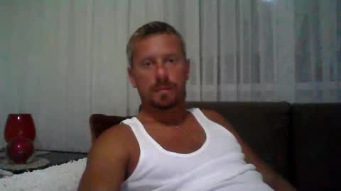 Snapshot of danisami12345 chatting on September 2025 08:25:01 PM daniel online show from September 2025 08:25:01 PM