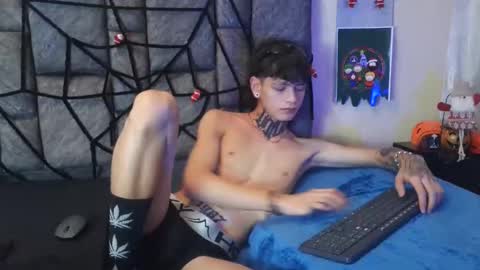 Snapshot of dann_brown chatting on December 2024 03:14:02 AM Dann Brown online show from December 2024 03:14:02 AM