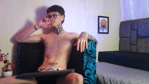 Snapshot of dann_brown chatting on March 2025 09:48:02 PM Dann Brown online show from March 2025 09:48:02 PM