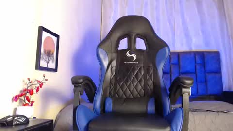 Snapshot of dann_brown chatting on September 2025 04:45:02 AM Dann Brown online show from September 2025 04:45:02 AM