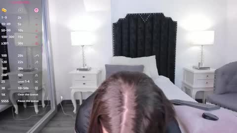 Danna online show from September 2025 11:15:01 AM