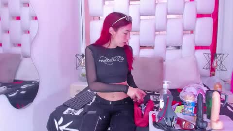 Danna Flame online show from December 2025 01:53:01 PM