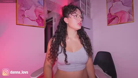 Danna Lovs online show from September 2025 06:23:02 PM