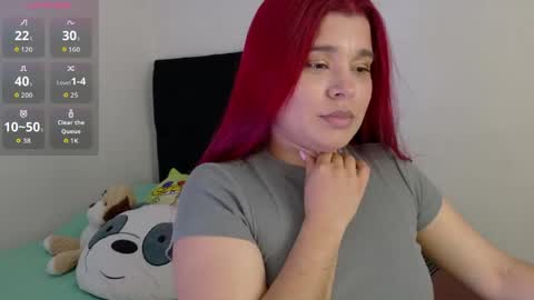 Snapshot of danna_luu chatting on June 2026 02:35:02 AM Danna online show from June 2026 02:35:02 AM