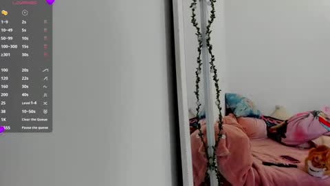 Danna Rhodes online show from November 2025 05:07:01 AM