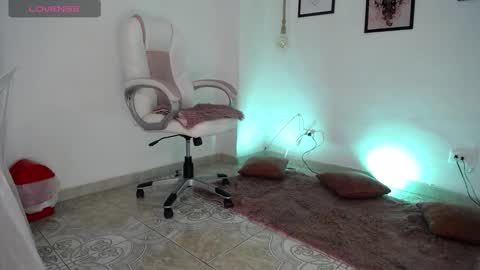 Danna online show from March 2026 10:49:01 PM