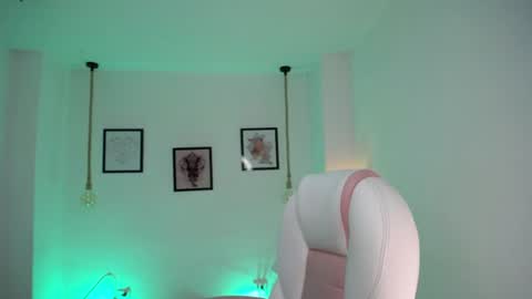 Snapshot of danna_rouse_ chatting on June 2026 10:23:02 PM Danna online show from June 2026 10:23:02 PM