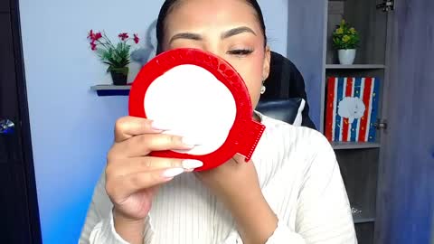 Danna online show from April 2026 11:23:01 AM