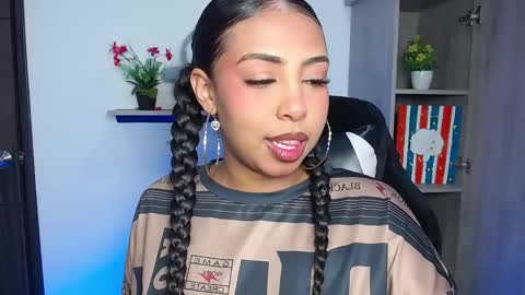 Danna online show from April 2026 11:56:02 AM