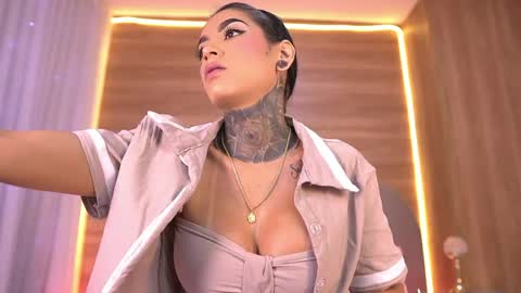 Danna Berlin  online show from May 2026 07:11:01 PM