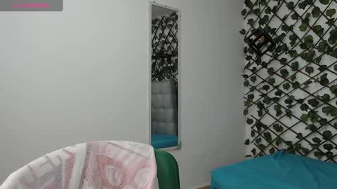 Snapshot of dannaberlin_0 chatting on February 2025 12:36:01 PM dannaberlin_0 online show from February 2025 12:36:01 PM