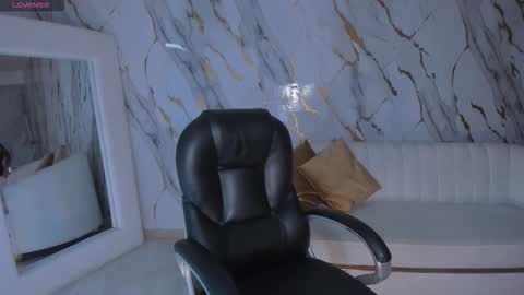 Snapshot of dannacruz_ chatting on October 2025 07:10:02 PM Danna Cruz online show from October 2025 07:10:02 PM