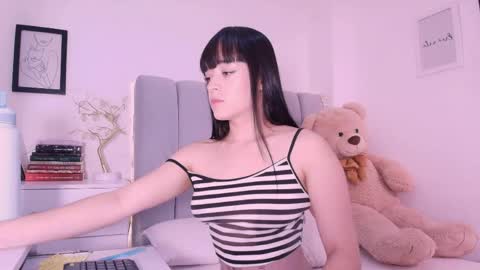 Snapshot of dannahyde chatting on May 2026 04:57:01 PM Insta DannaBlueX online show from May 2026 04:57:01 PM