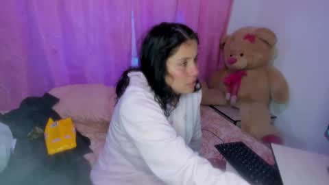 Snapshot of dannajeins chatting on November 2025 10:32:01 PM Danna Sofia jeins online show from November 2025 10:32:01 PM