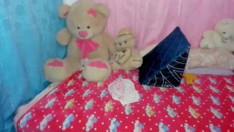 Snapshot of dannajeins chatting on December 2025 01:27:01 PM Danna Sofia jeins online show from December 2025 01:27:01 PM