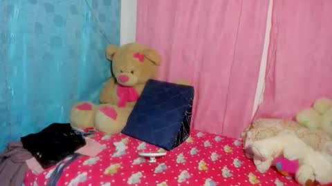 Snapshot of dannajeins chatting on December 2025 01:17:01 PM Danna Sofia jeins online show from December 2025 01:17:01 PM