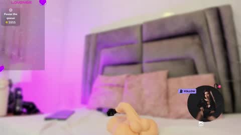 Danna online show from October 2025 07:55:01 PM