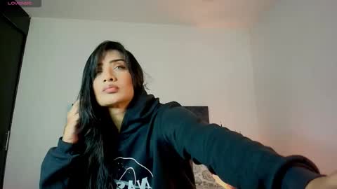 Snapshot of dannawells chatting on December 2025 02:14:02 PM Danna Wells online show from December 2025 02:14:02 PM