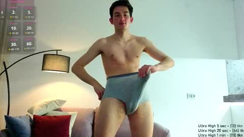 Snapshot of danny__magic chatting on December 2025 01:07:01 PM danny__magic online show from December 2025 01:07:01 PM