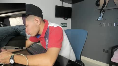 danny_and_lara online show from October 2025 06:49:02 PM