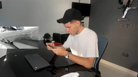 danny_and_lara online show from October 2025 06:49:02 PM