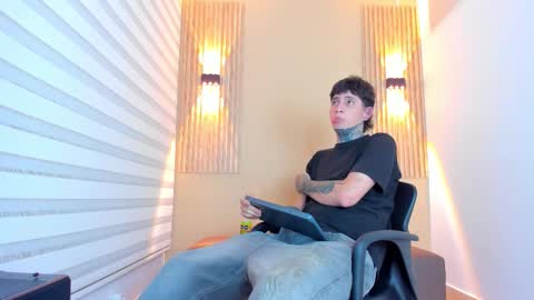 dante_armstrong online show from December 2025 03:47:01 AM